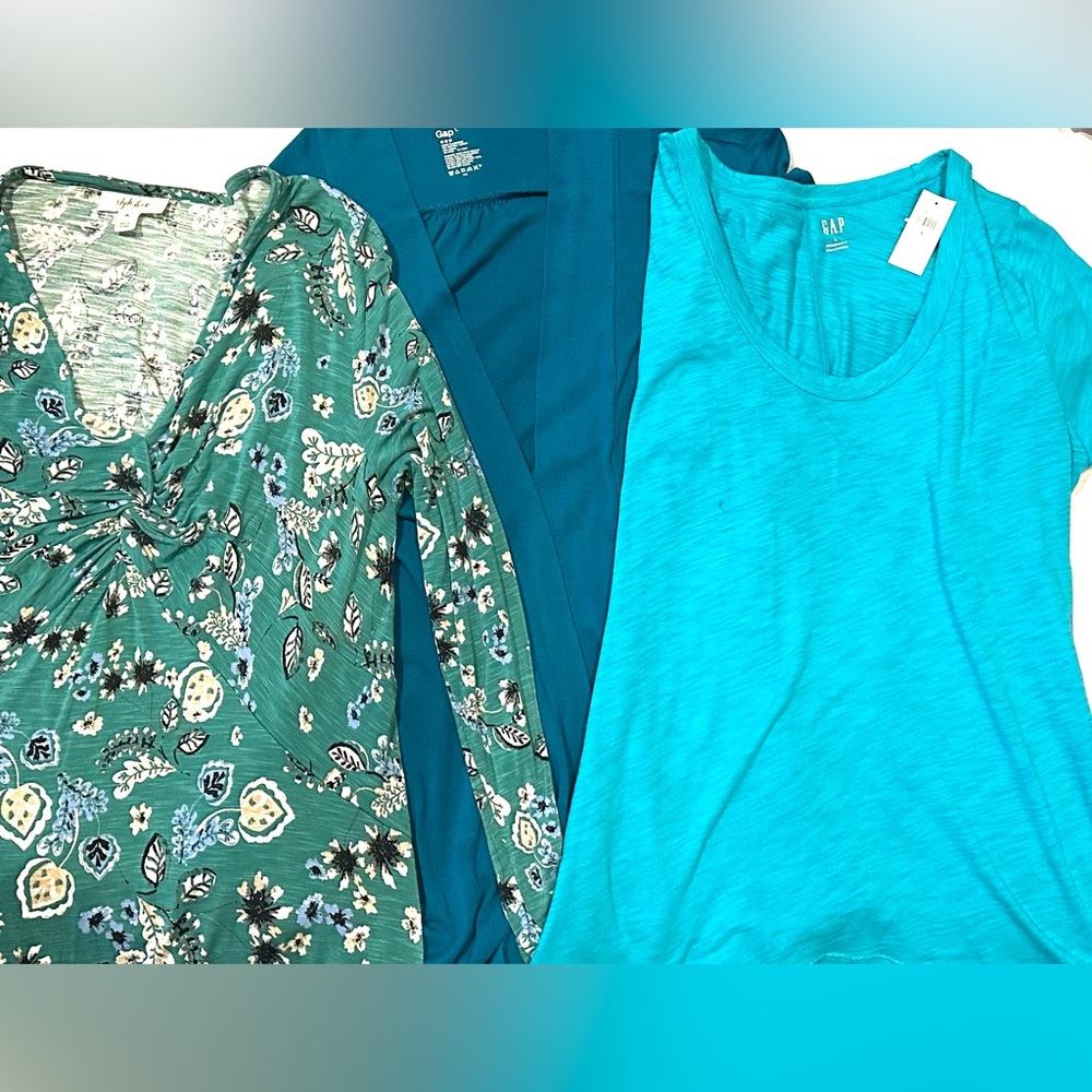 3 Tops/.Teal/Turq/Blue Autumn LightJacket/Tee/FloralPullover (Photos Measure)